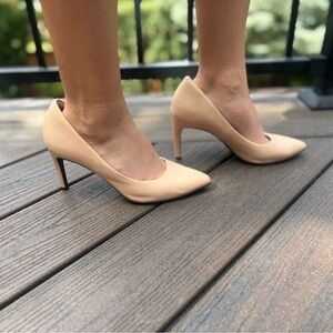 Cole Haan Nude Heels in size 7